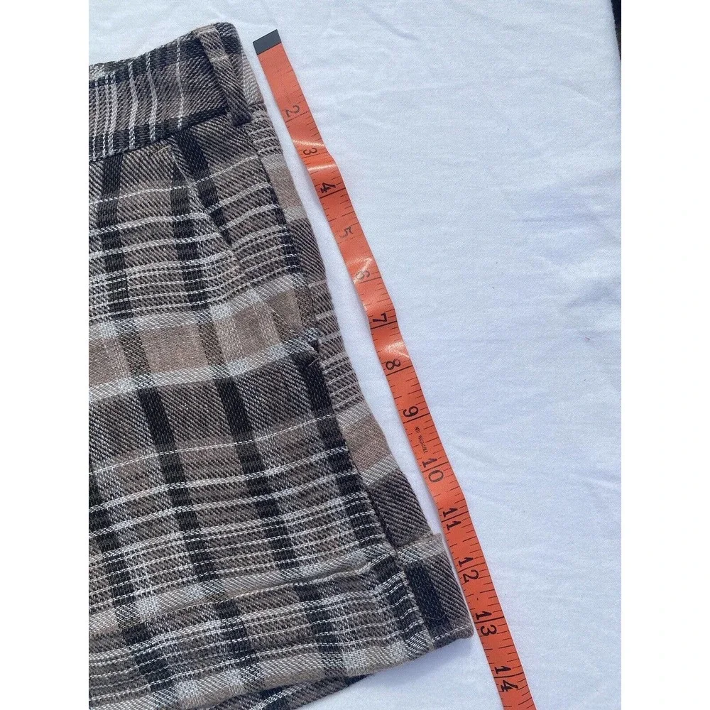 Banana Republic Shorts Women's Size 8 Martin Fit Brown Plaid Cuffed Shorts - Picture 3 of 12
